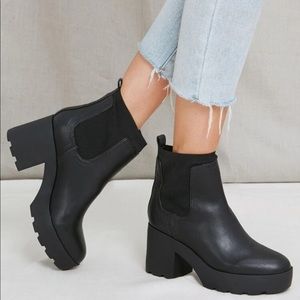 Chunky heel booties size 5.5 black